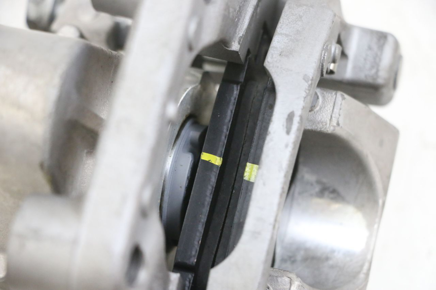 photo de MOTEUR ROLL LOCK YAMAHA TRICITY 300 (2020 - 2024) - Vue d’ensemble