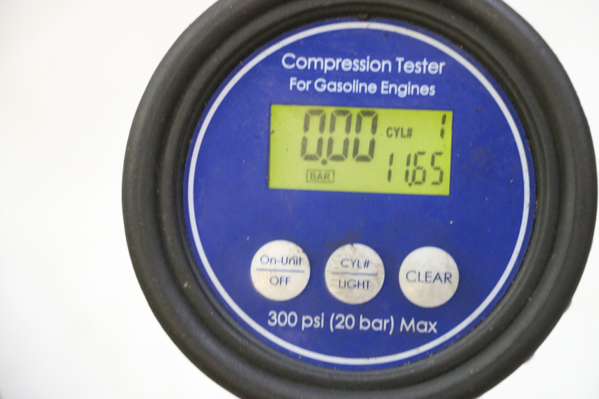 photo de MOTEUR TRIUMPH SPRINT 900 (1995 - 1998)