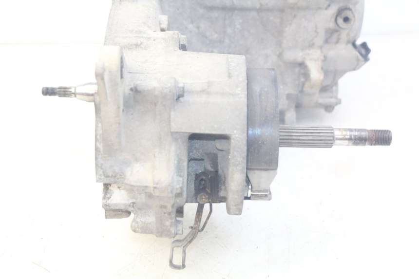 photo de MOTEUR SUZUKI UH BURGMAN 125 (2002 - 2006)