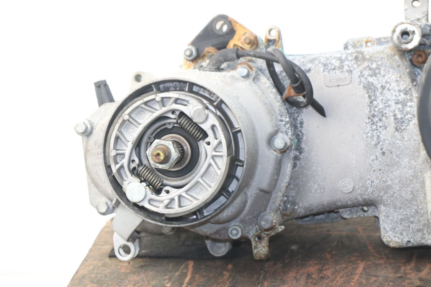 photo de MOTEUR PIAGGIO VESPA LX IE 125 (2010 - 2012)