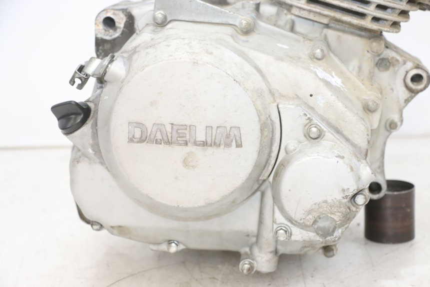photo de MOTEUR DAELIM VJ ROADWIN FI 125 (2008 - 2017) - Zoom composants
