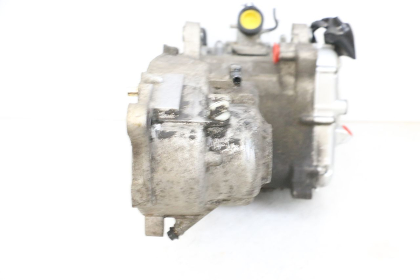 photo de MOTEUR YAMAHA X-MAX XMAX 125 (2010 - 2013) - État de surface