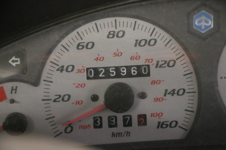 photo de MOTEUR PIAGGIO X8 125 (2004 - 2007) - Autre angle de vue