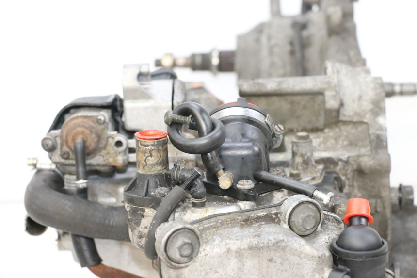 photo de MOTEUR PIAGGIO X8 125 (2004 - 2007) - Aperçu profil