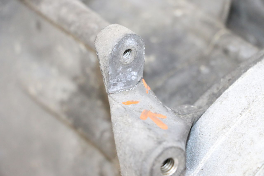 photo de MOTEUR PIAGGIO X8 125 (2004 - 2007) - Points de fixation