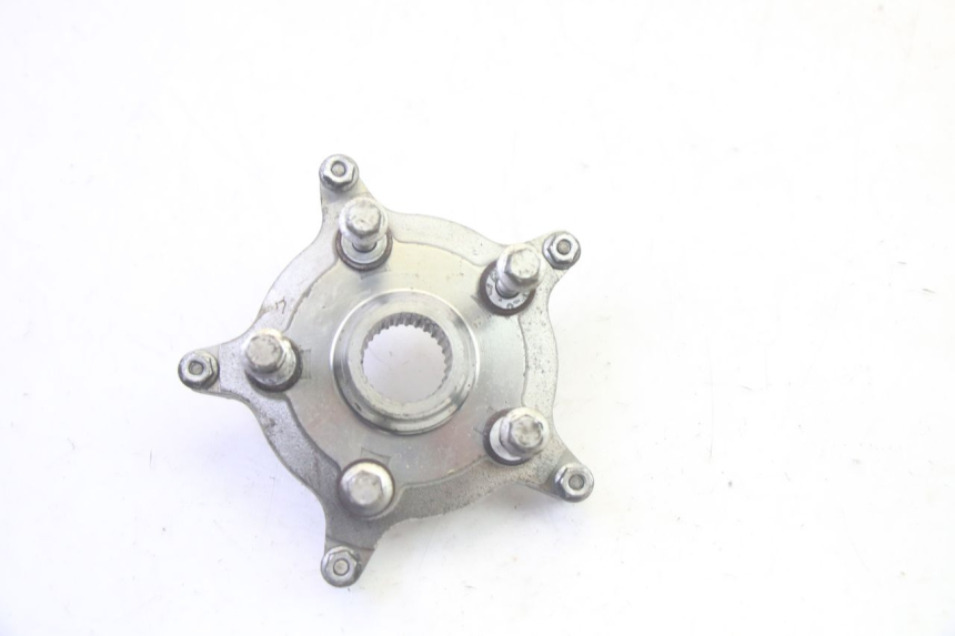 photo de MOYEU ROUE ARRIERE PIAGGIO MP3 LT 400 (2007 - 2012) - Gros plan technique