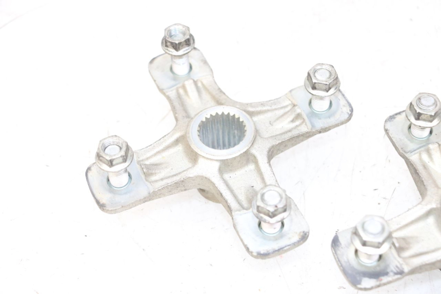 photo de MOYEU ROUE ARRIERE YAMAHA YFM R RAPTOR 250 (2008 - 2014) - Points de fixation