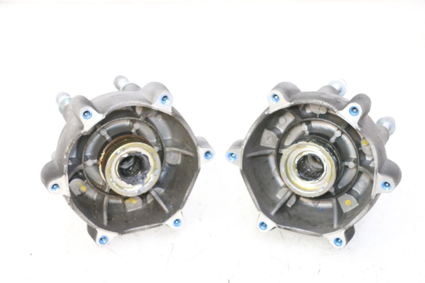 photo de MOYEU ROUE AVANT PIAGGIO MP3 HPE 310 (2024 - 2025)