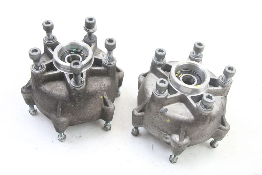 photo de MOYEU ROUE AVANT PIAGGIO MP3 500 (2014 - 2016)