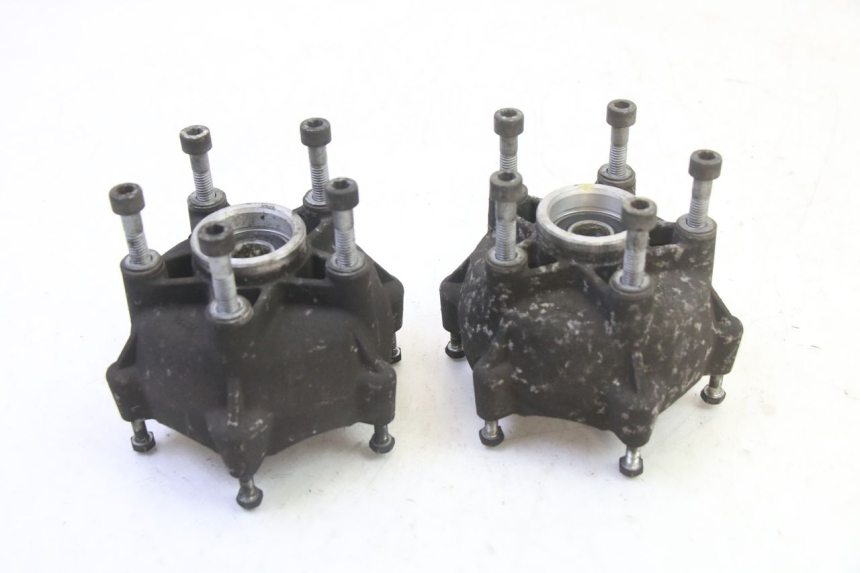 photo de MOYEU ROUE AVANT PIAGGIO MP3 125 (2006 - 2014)