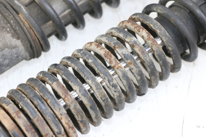 photo de PAIRE AMORTISSEUR ARRIERE HONDA FES S-WING SWING 125 (2007 - 2015) - Marquages et références