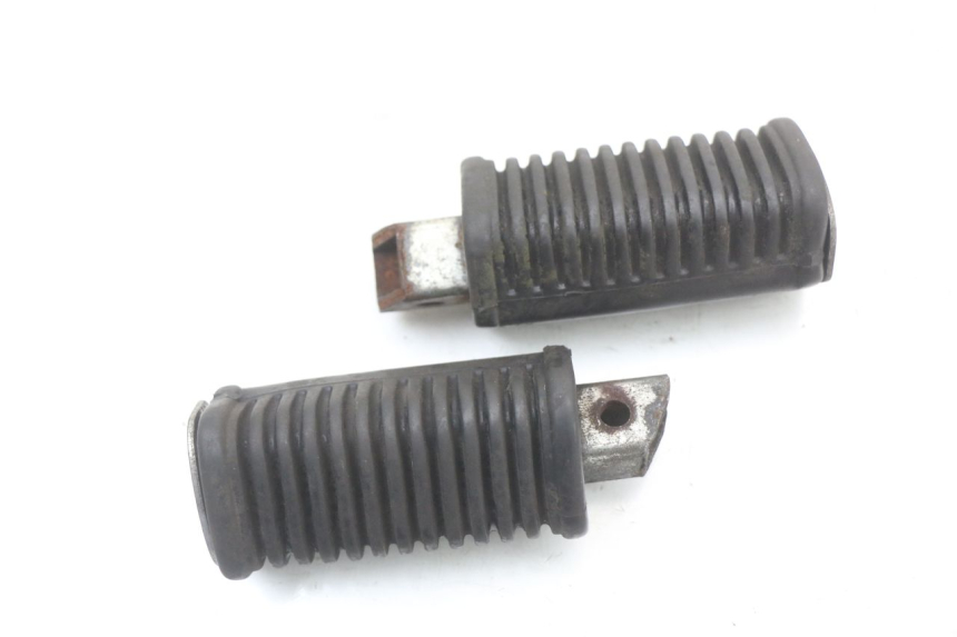 photo de PAIRE CALE PIED ARRIERE HYOSUNG GV AQUILA 125 (2000 - 2004)