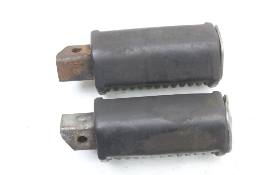 photo de PAIRE CALE PIED ARRIERE HYOSUNG GV AQUILA 125 (2000 - 2004)