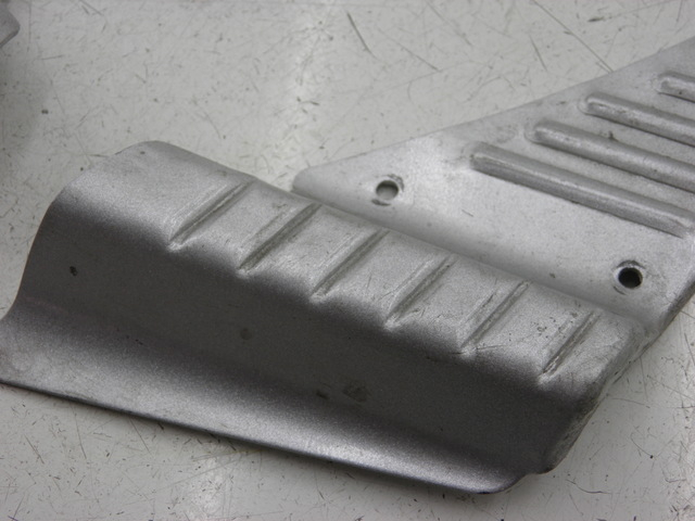 photo de PAIRE CALE PIED ARRIERE BAOTIAN TRAVEL SPIRIT 50 (2010 - 2012)