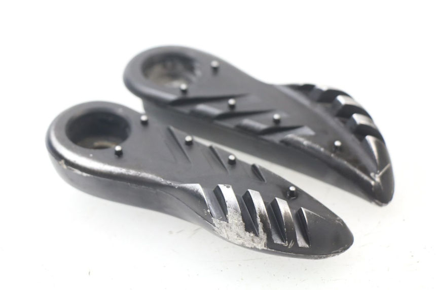 photo de PAIRE CALE PIED ARRIERE MBK BOOSTER SPIRIT 50 (2004 - 2017)