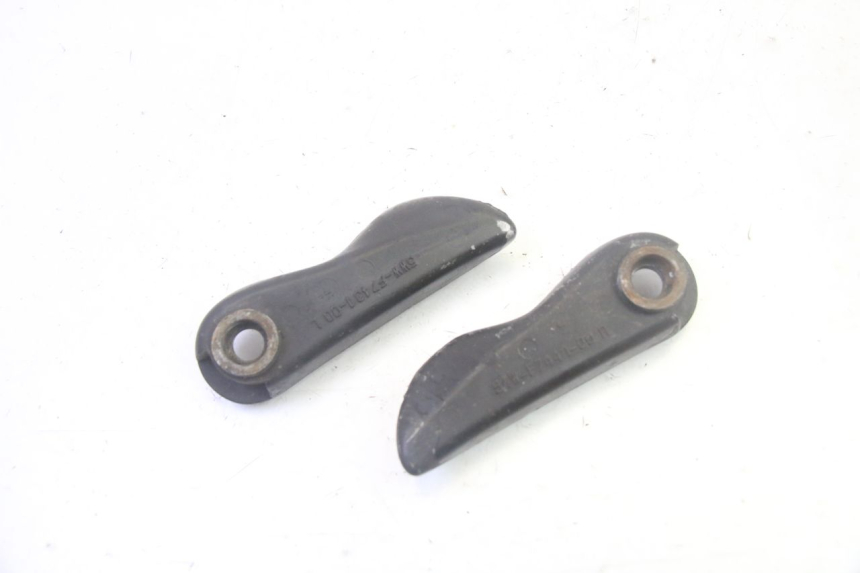 photo de PAIRE CALE PIED ARRIERE MBK BOOSTER SPIRIT 50 (2004 - 2017) - Détail de la pièce