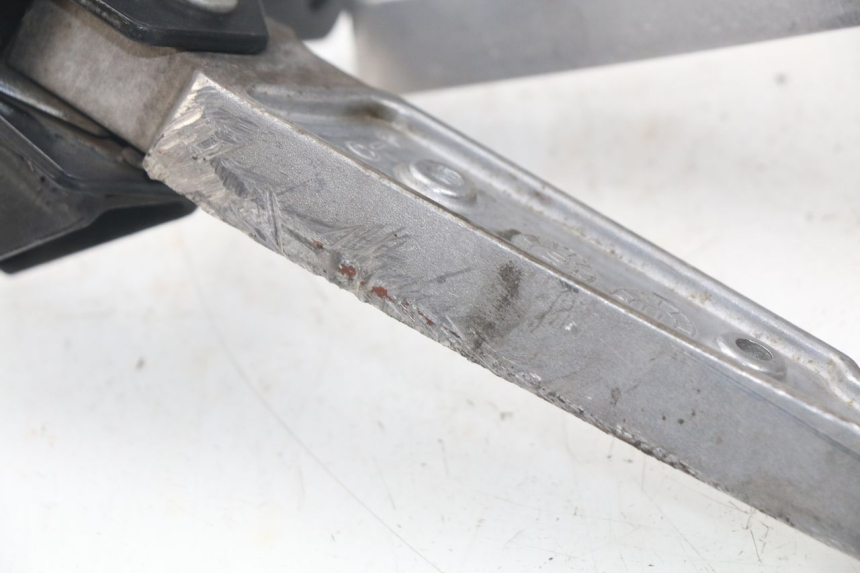 photo de PAIRE CALE PIED ARRIERE PEUGEOT CITYSTAR 50 (2013 - 2017)