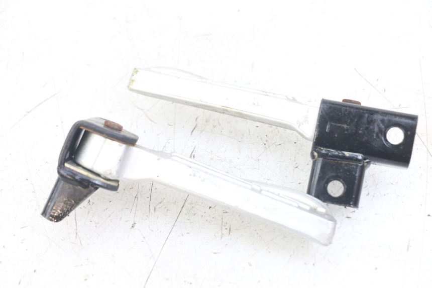 photo de PAIRE CALE PIED ARRIERE SYM FIDDLE 3 III 125 (2014 - 2020)