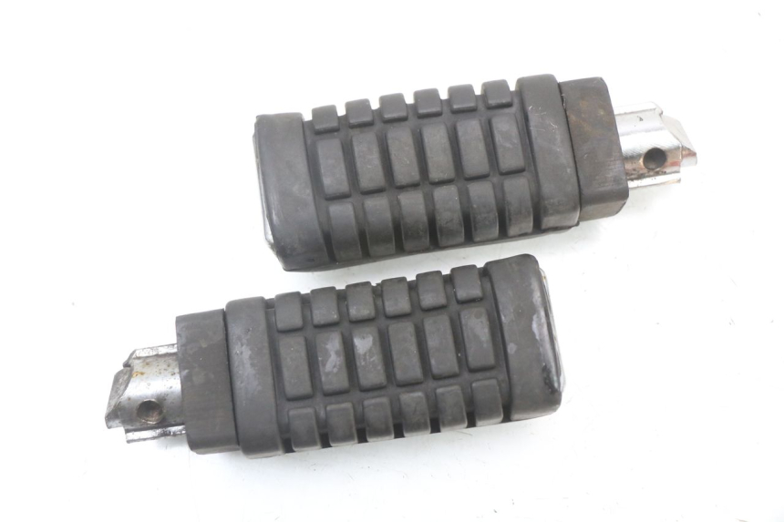 photo de PAIRE CALE PIED ARRIERE JINLUN JL HIGHLANDER 125 (2007 - 2015)