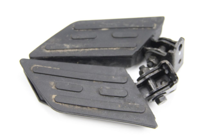 photo de PAIRE CALE PIED ARRIERE PEUGEOT KISBEE 2T 50 (2010 - 2017)