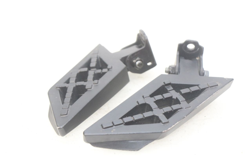 photo de PAIRE CALE PIED ARRIERE PEUGEOT KISBEE 4T 50 (2018 - 2022)