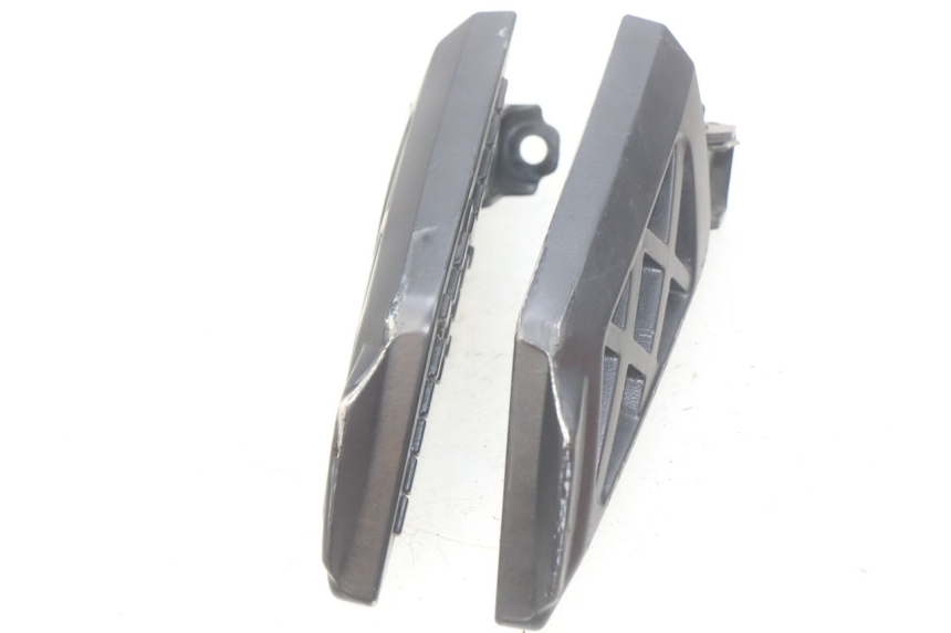 photo de PAIRE CALE PIED ARRIERE PEUGEOT KISBEE 4T 50 (2018 - 2022)