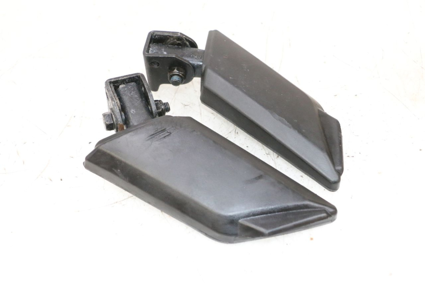 photo de PAIRE CALE PIED ARRIERE PEUGEOT KISBEE 4T 50 (2010 - 2017) - Autre angle de vue