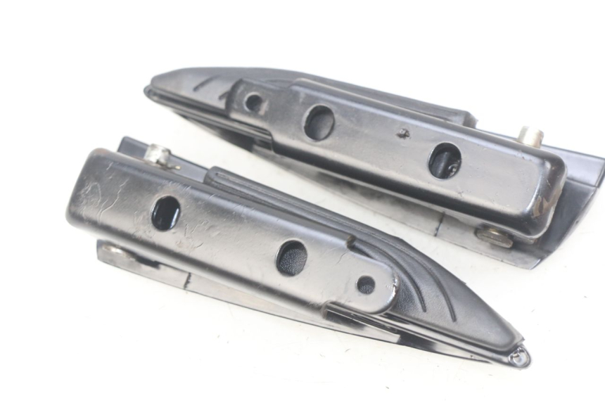 photo de PAIRE CALE PIED ARRIERE PIAGGIO MP3 500 (2014 - 2016)