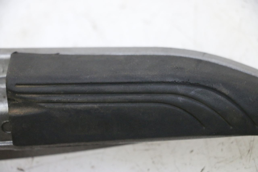 photo de PAIRE CALE PIED ARRIERE PIAGGIO MP3 500 (2014 - 2016)