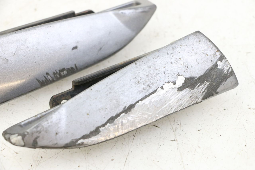 photo de PAIRE CALE PIED ARRIERE PIAGGIO MP3 500 (2014 - 2016)