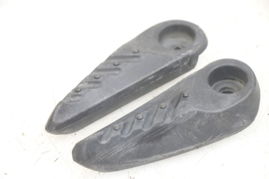 photo de PAIRE CALE PIED ARRIERE YAMAHA NEOS NEO'S 4T 50 (2008 - 2016)