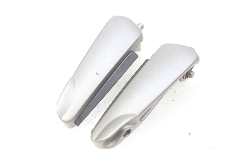 photo de PAIRE CALE PIED ARRIERE GILERA NEXUS 125 (2009 - 2013)