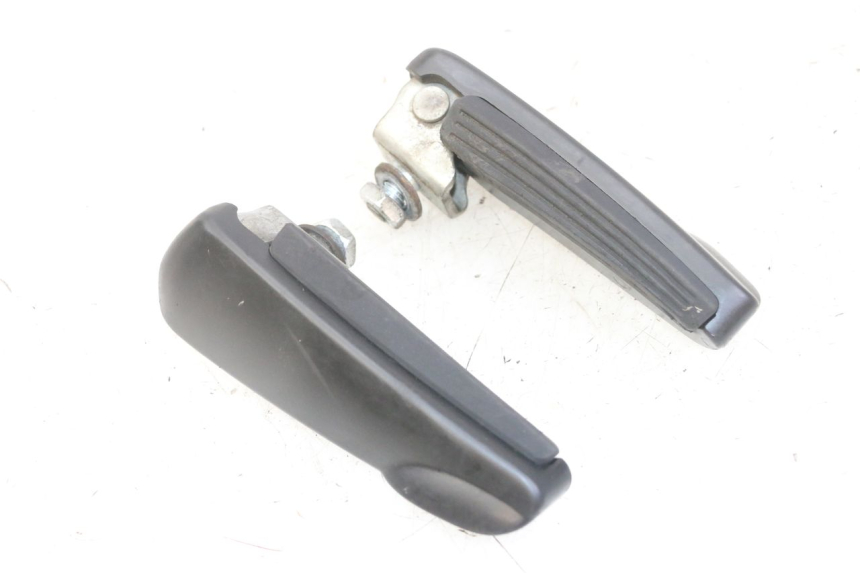 photo de PAIRE CALE PIED ARRIERE GILERA NEXUS 125 (2009 - 2013)