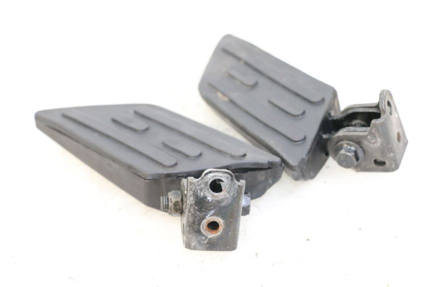 photo de PAIRE CALE PIED ARRIERE PEUGEOT KISBEE 4T 50 (2018 - 2022)