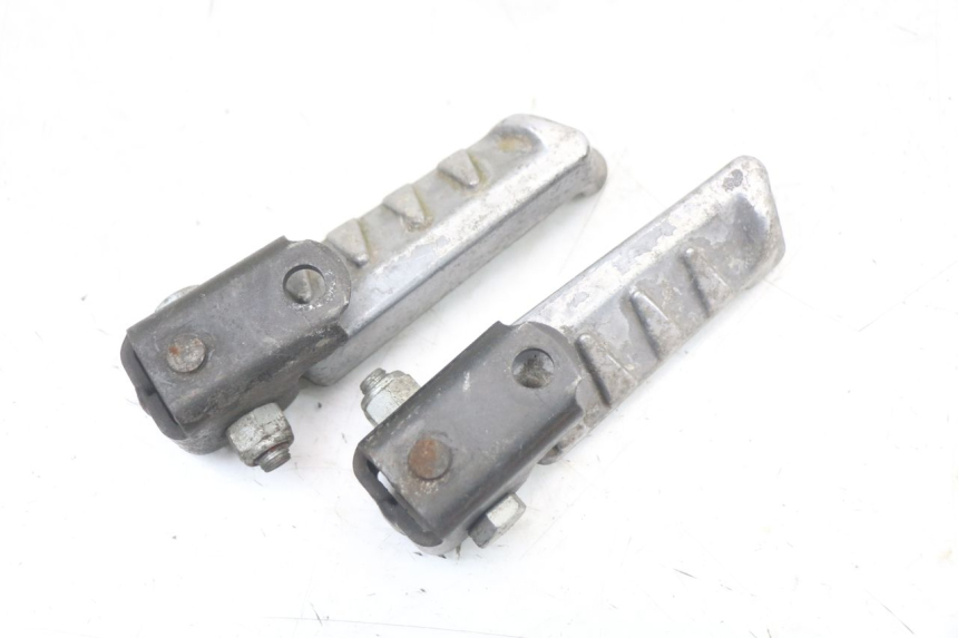 photo de PAIRE CALE PIED ARRIERE PEUGEOT LUDIX 50 (2008 - 2017)