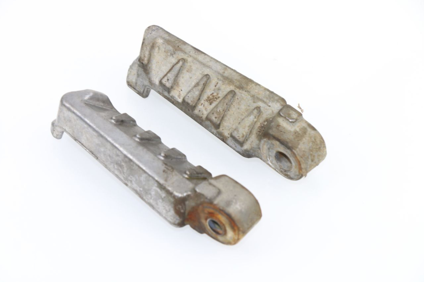 photo de PAIRE CALE PIED ARRIERE PEUGEOT LUDIX 50 (2005 - 2007)