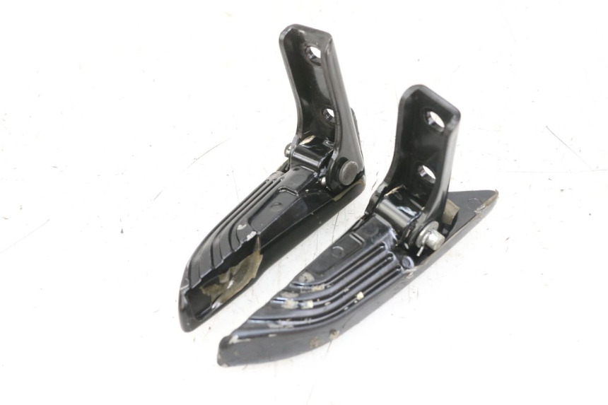 photo de PAIRE CALE PIED ARRIERE PIAGGIO LIBERTY IGET 4T 50 (2021 - 2025)