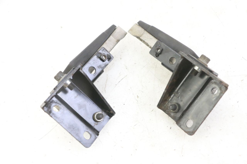 photo de PAIRE CALE PIED ARRIERE PEUGEOT SATELIS 125 (2013 - 2018)