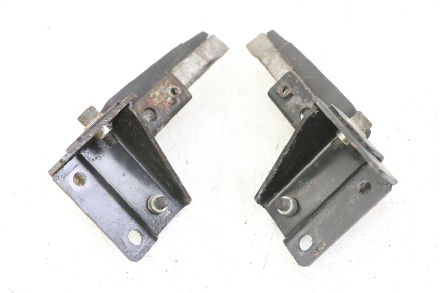 photo de PAIRE CALE PIED ARRIERE PEUGEOT SATELIS 125 (2013 - 2018)