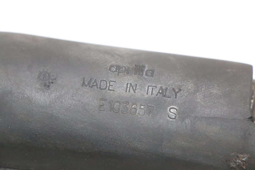 photo de PAIRE CALE PIED ARRIERE APRILIA SCARABEO GT 125 (1999 - 2007)