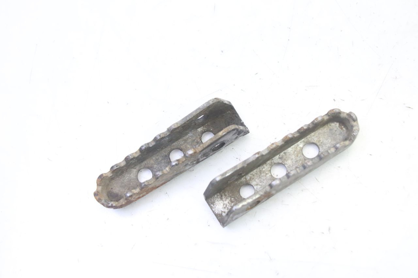 photo de PAIRE CALE PIED ARRIERE GILERA SMT SUPERMOTARD 50 (2009 - 2017)