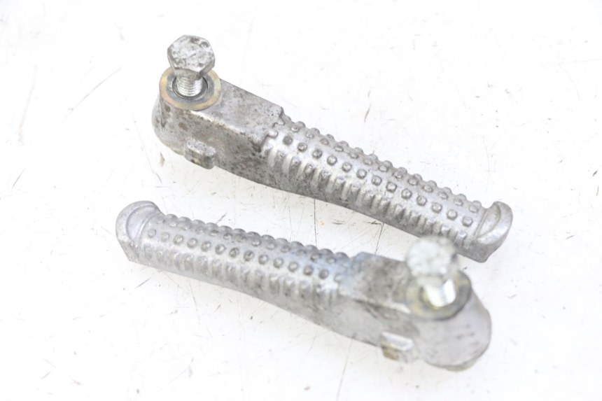 photo de PAIRE CALE PIED ARRIERE PEUGEOT SPEEDFIGHT 2 LC 50 (2000 - 2009)