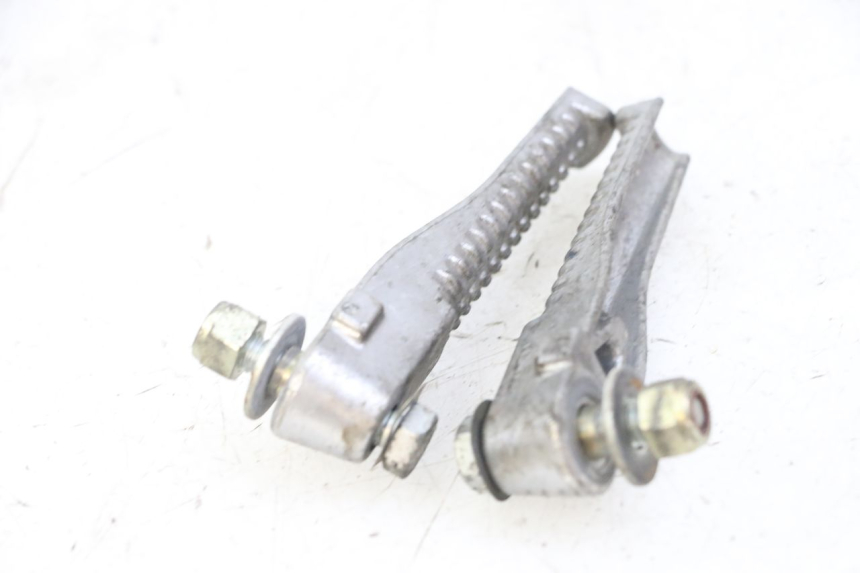 photo de PAIRE CALE PIED ARRIERE PEUGEOT SPEEDFIGHT 2 LC 50 (2000 - 2009)