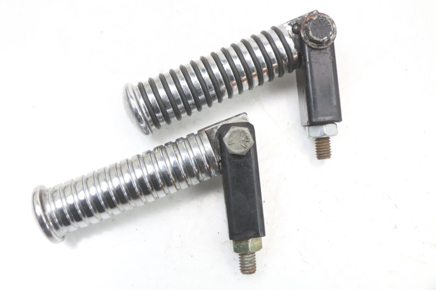 photo de PAIRE CALE PIED ARRIERE HARLEY DAVIDSON SPORTSTER XL CUSTOM 1200 (2003 - 2004)