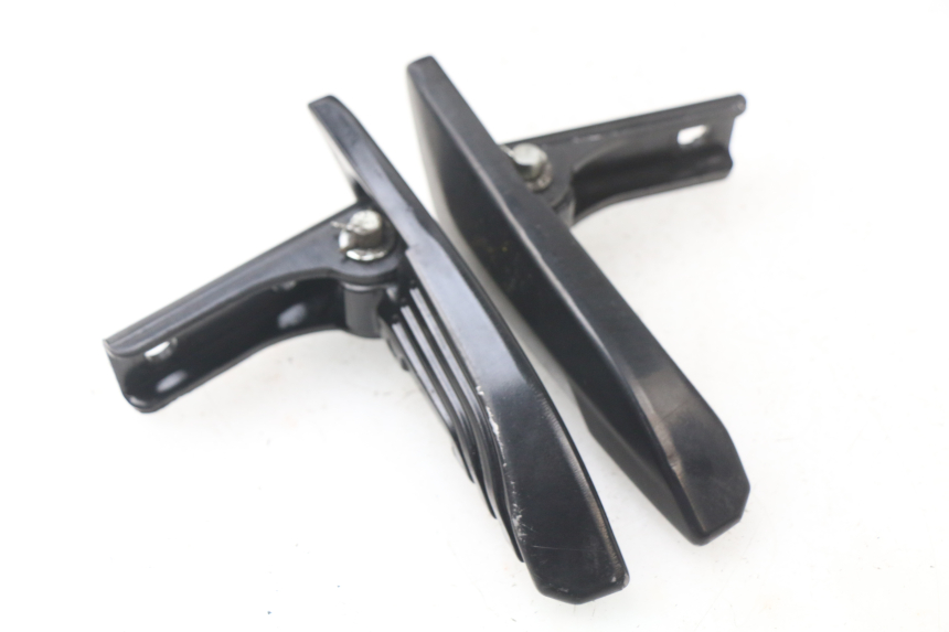 photo de PAIRE CALE PIED ARRIERE APRILIA SR 2T 50 (2018 - 2022)