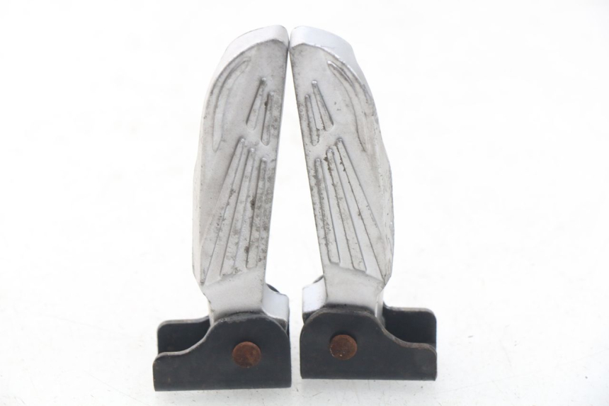 photo de PAIRE CALE PIED ARRIERE SYM FIDDLE 3 III 50 (2014 - 2020)