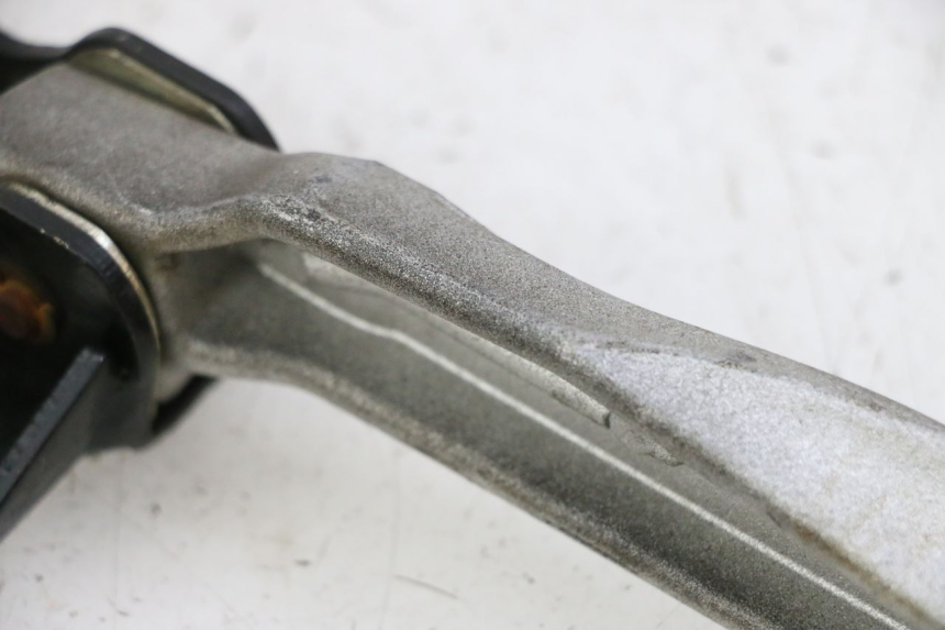 photo de PAIRE CALE PIED ARRIERE SYM FIDDLE 3 III 50 (2014 - 2020)