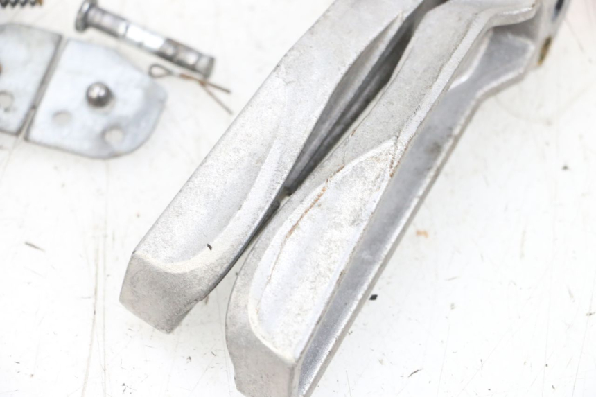 photo de PAIRE CALE PIED ARRIERE NECO TEMPO 4T 50 (2022 - 2026) - Gros plan technique