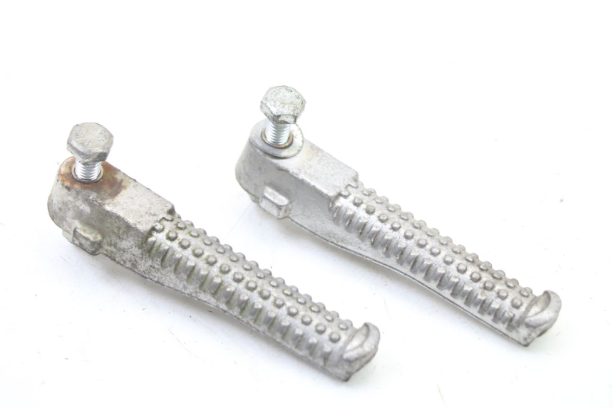 photo de PAIRE CALE PIED ARRIERE PEUGEOT TREKKER TKR 50 (2005 - 2014)