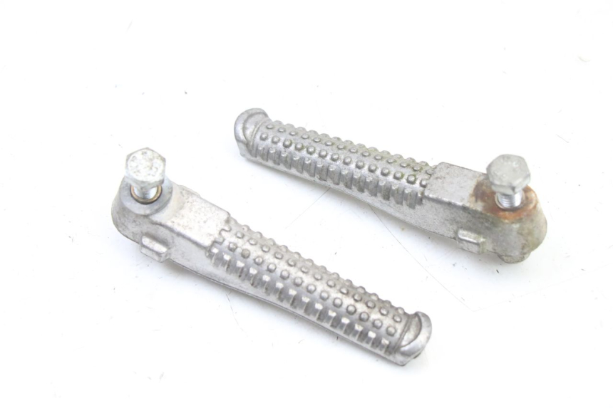 photo de PAIRE CALE PIED ARRIERE PEUGEOT TREKKER TKR 50 (2005 - 2014)